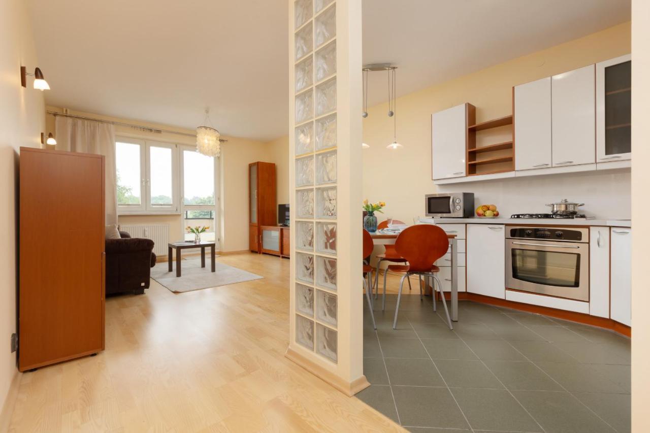 Spacious & Quiet 1 Bedroom Apartment In Pruszkow By Noclegi Renters Exteriör bild