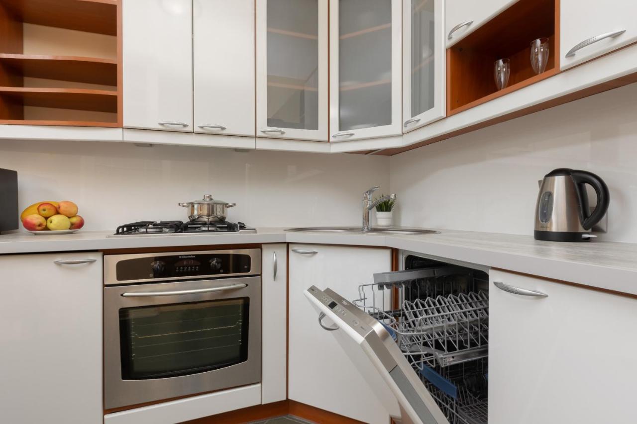 Spacious & Quiet 1 Bedroom Apartment In Pruszkow By Noclegi Renters Exteriör bild