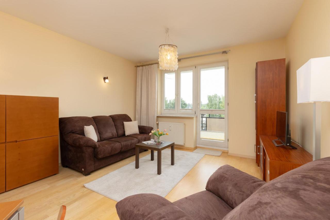 Spacious & Quiet 1 Bedroom Apartment In Pruszkow By Noclegi Renters Exteriör bild