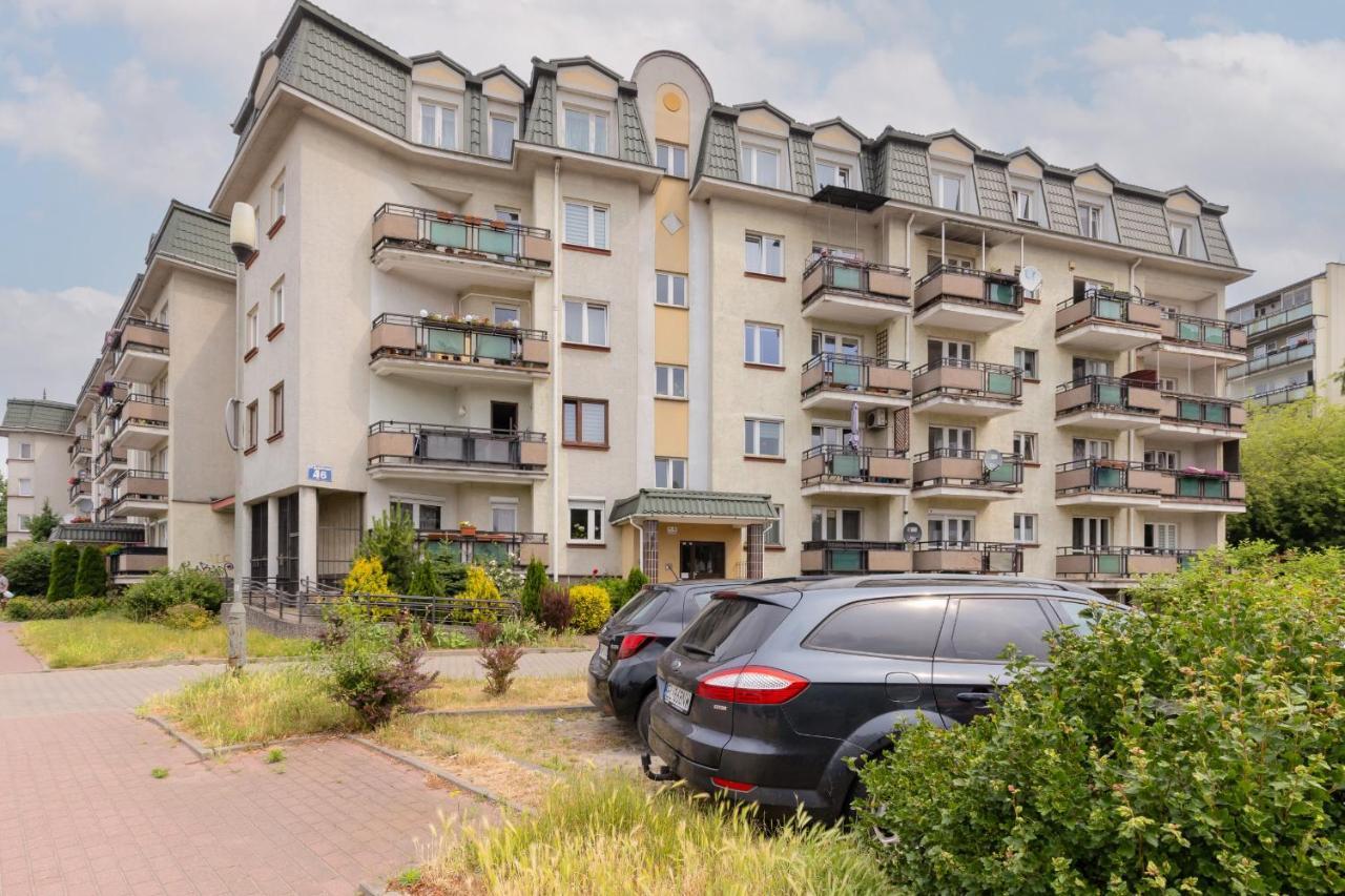Spacious & Quiet 1 Bedroom Apartment In Pruszkow By Noclegi Renters Exteriör bild
